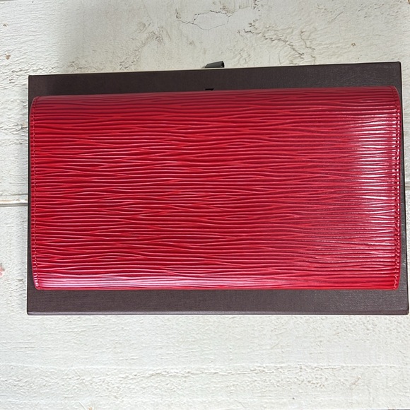 Louis Vuitton Epi Red Long Wallet ✅COA Included - Picture 6 of 16
